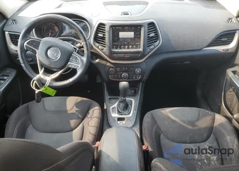 2016 Jeep Cherokee Latitude z USA, uszkodzony, nr VIN 1C4PJLCS2GW135479